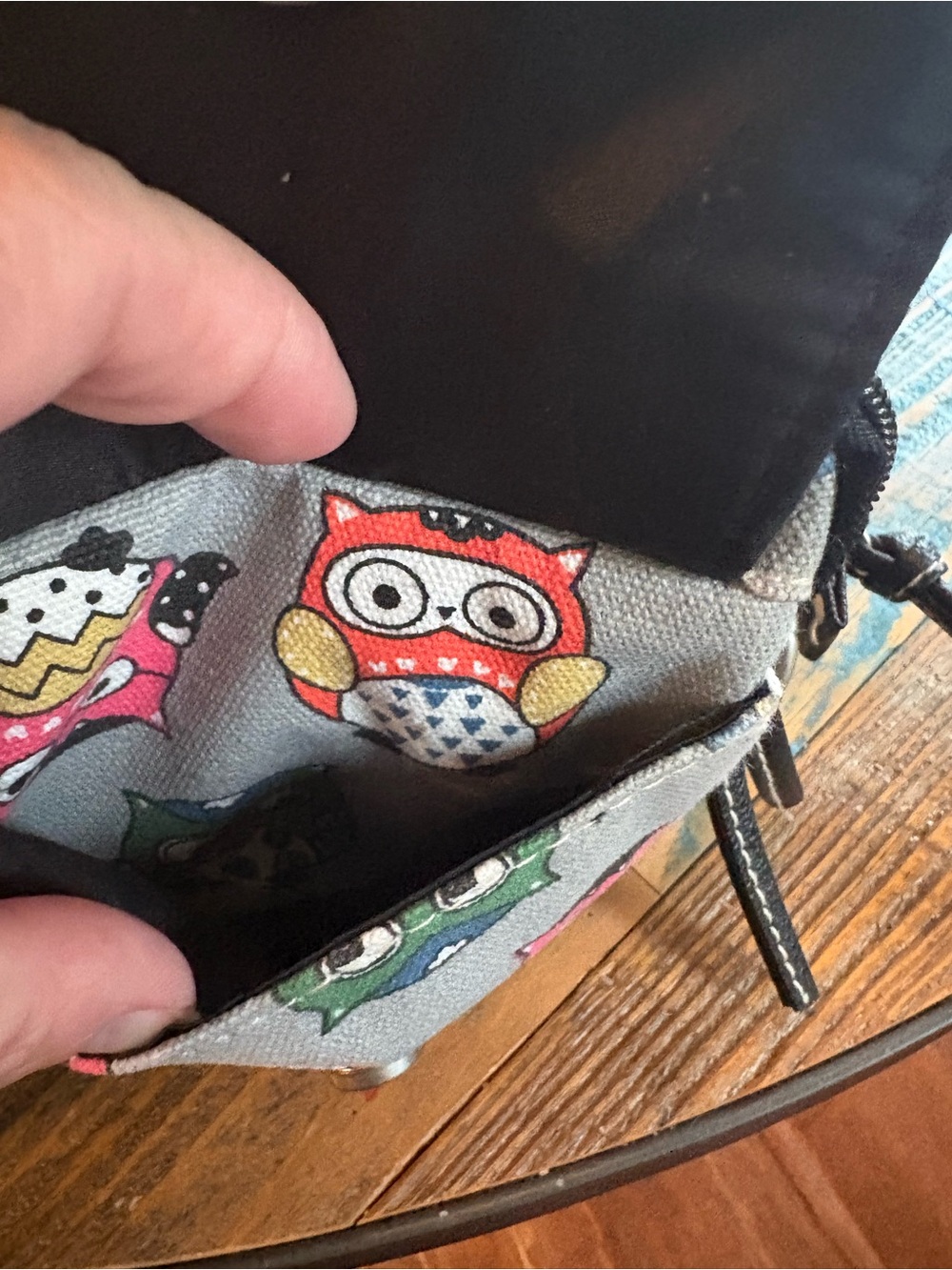 UNIONBAY Colorful Owl Print Crossbody Bag - Picture 4 of 9